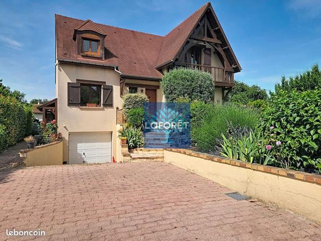 Maison 7 pièces 140 m²
