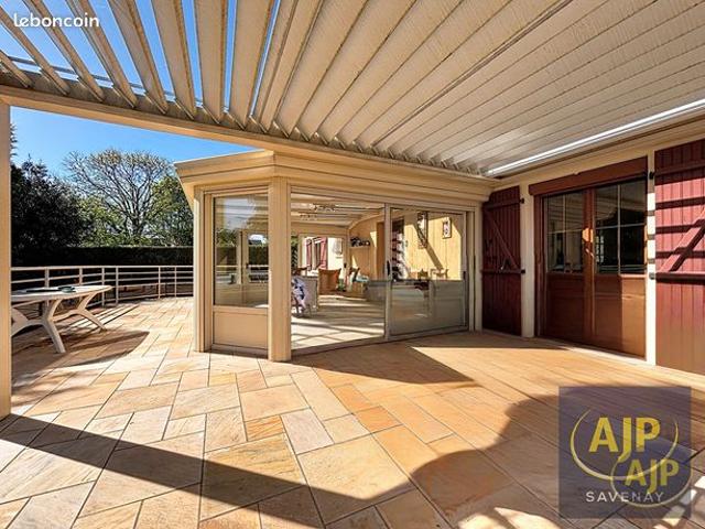 Maison 7 pièces 140 m²