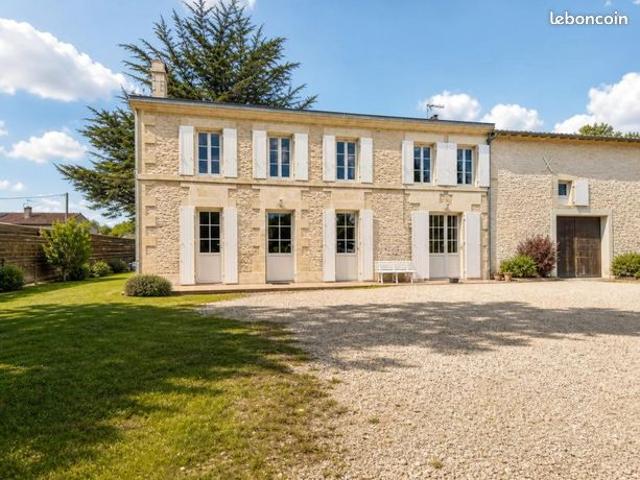 Maison 7 pièces 141 m²