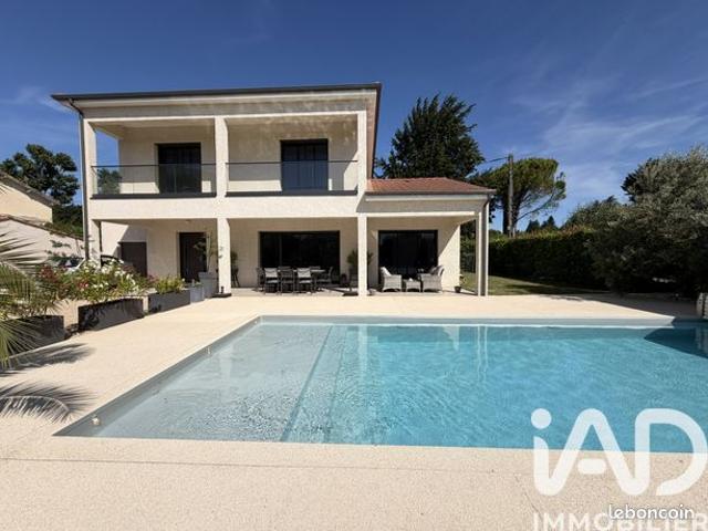 Maison 7 pièces 141 m²