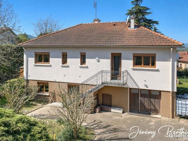 Maison 7 pièces 141 m²