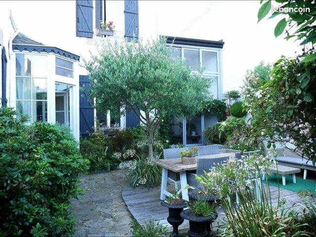 Maison 7 pièces 141 m²