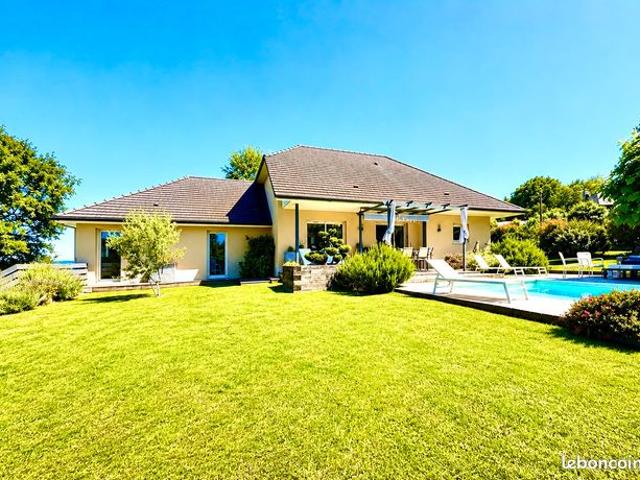 Maison 7 pièces 141 m²