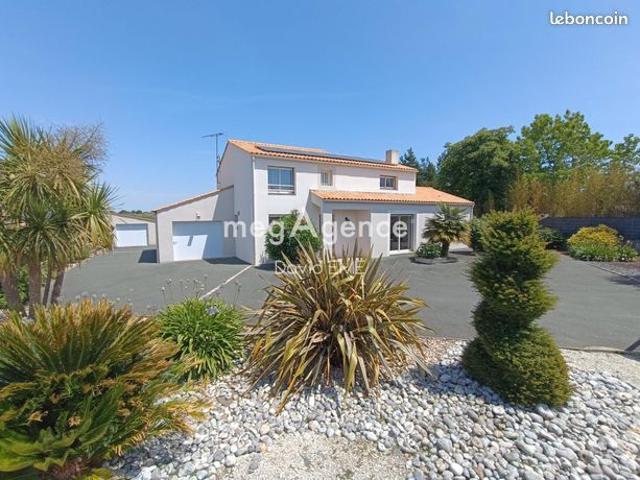 Maison 7 pièces 141 m²