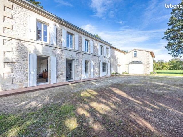 Maison 7 pièces 141 m²