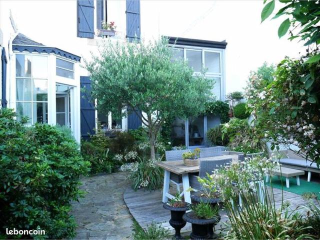 Maison 7 pièces 141 m²
