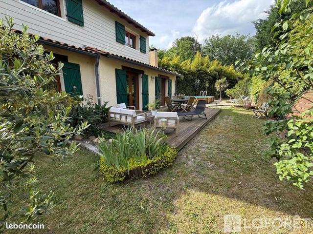 Maison 7 pièces 141 m²