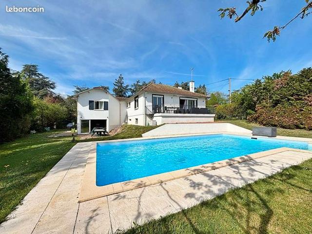 Maison 7 pièces 141 m²