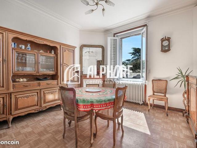 Maison 7 pièces 141 m²