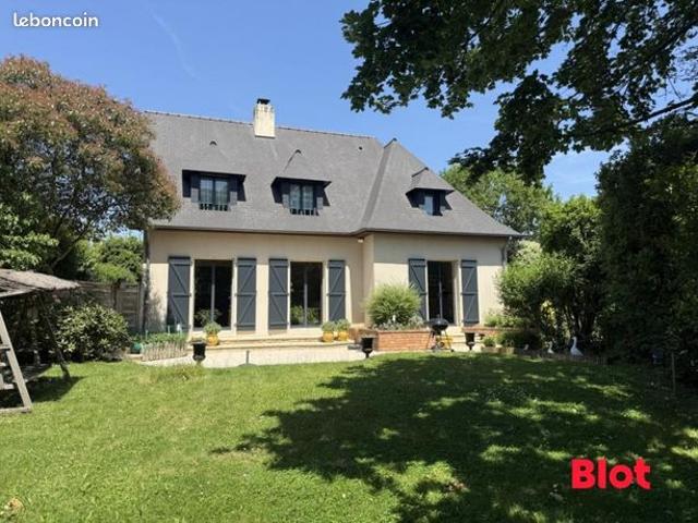 Maison 7 pièces 141 m²