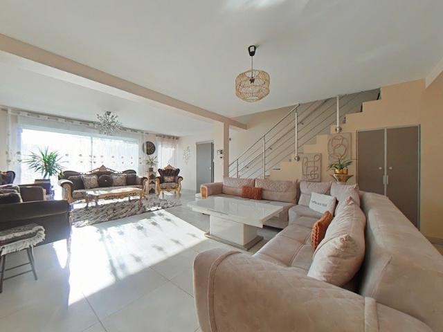 Maison 7 pièces 142 m²