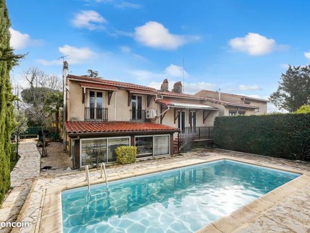 Maison 7 pièces 142 m²