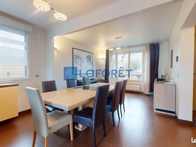 Maison 7 pièces 142 m²