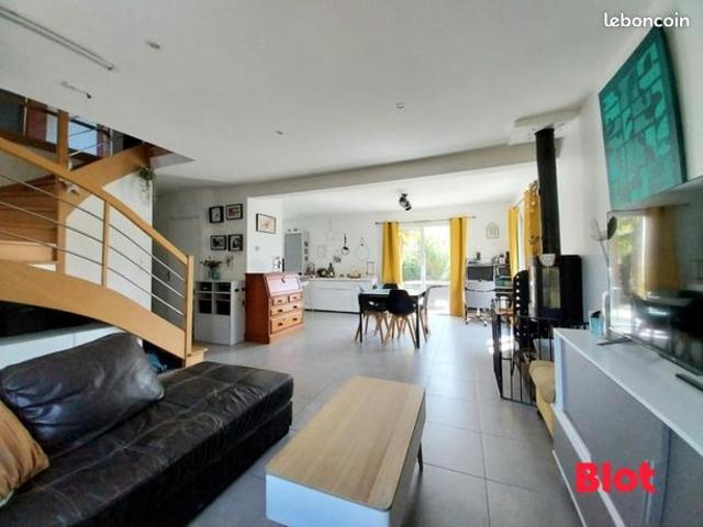 Maison 7 pièces 142 m²