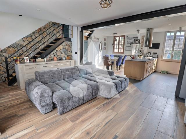 Maison 7 pièces 142 m²