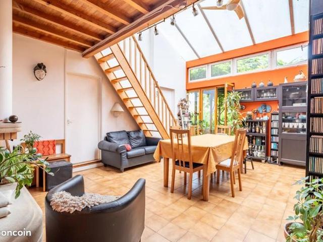 Maison 7 pièces 142 m²