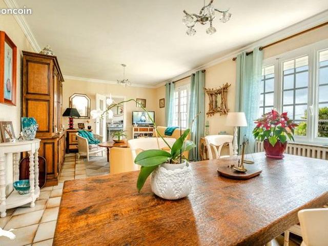 Maison 7 pièces 142 m²