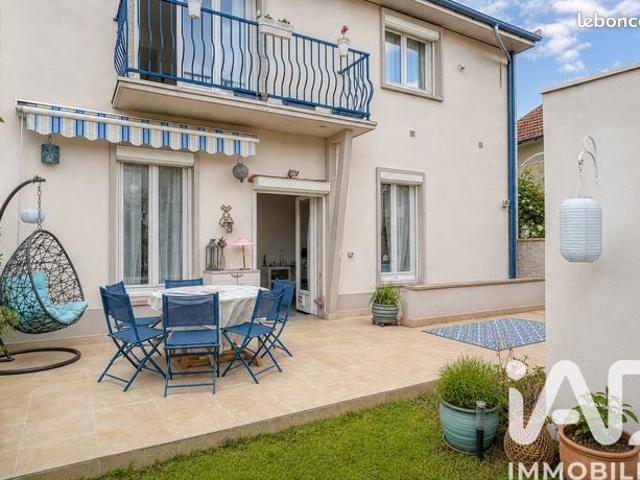Maison familiale 7 pièces 142 m²