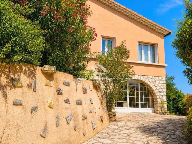 Maison 7 pièces 142 m²