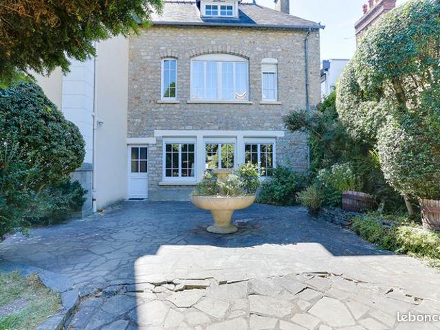 Maison 7 pièces 142 m²
