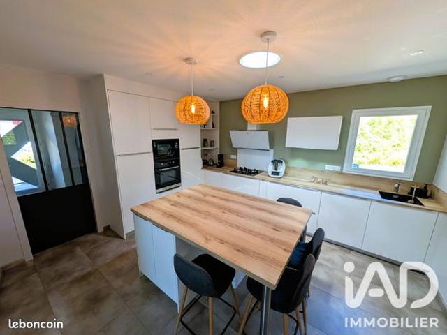 Maison 7 pièces 143 m²