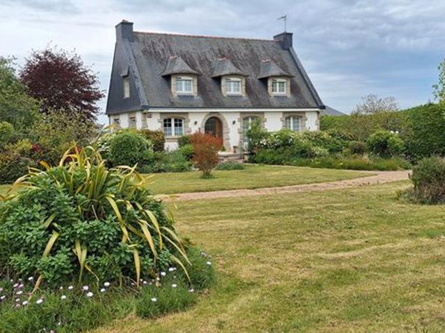 Maison 7 pièces 143 m²