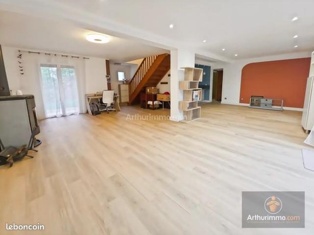 Maison 7 pièces 143 m²