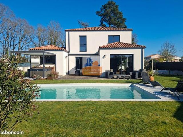 Maison 7 pièces 143 m²