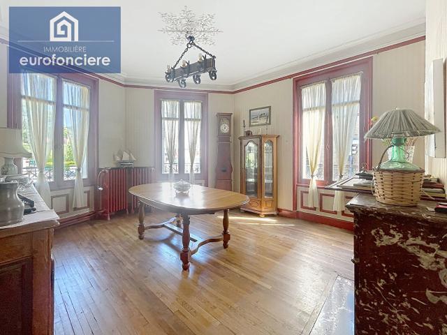 Maison 7 pièces 143 m²