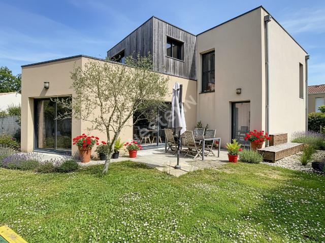 Maison 7 pièces 143 m²