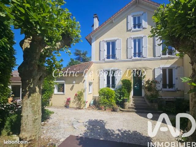 Maison 7 pièces 143 m²