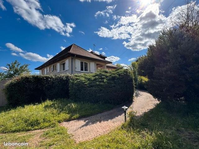 Maison 7 pièces 143 m²