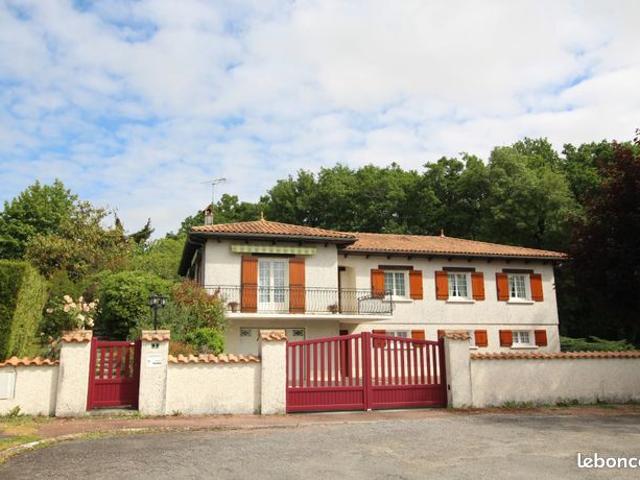 Maison 7 pièces 143 m²
