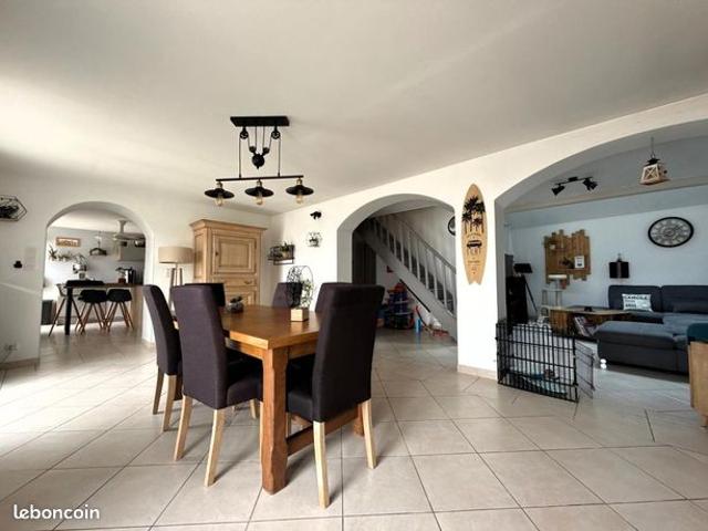 Maison 7 pièces 143 m²