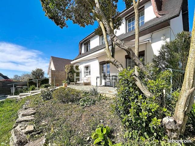 Maison 7 pièces 143 m²