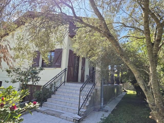 Maison 7 pièces 143 m²