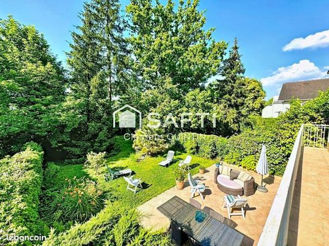 Maison 7 pièces 154 m²