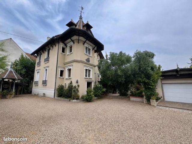Maison 7 pièces 155 m²