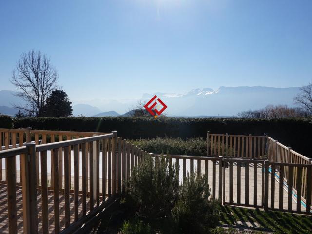 Maison 7 pièces, 155 m² à louer à Herbeys 38320
