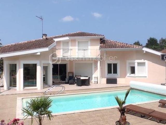 Maison 7 pièces 156 m²
