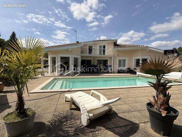 Maison 7 pièces 156 m²