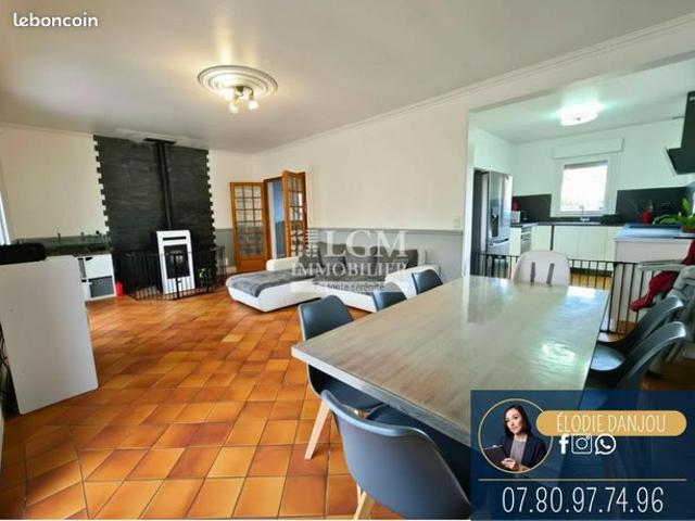 Maison 7 pièces 156 m²