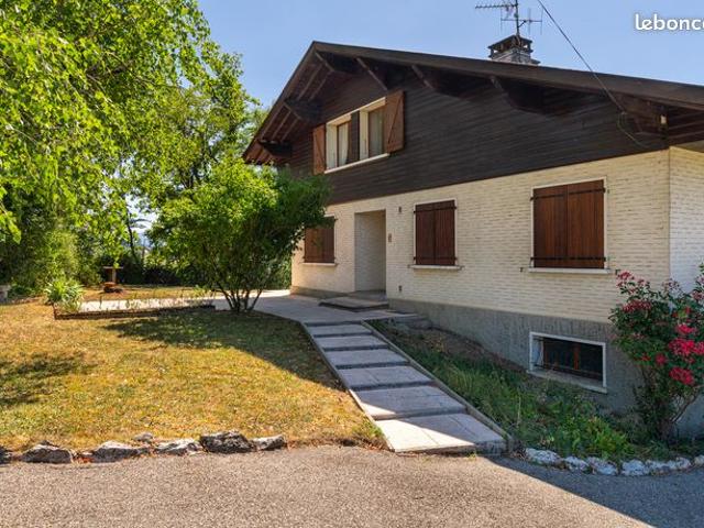Maison 7 pièces 156 m²