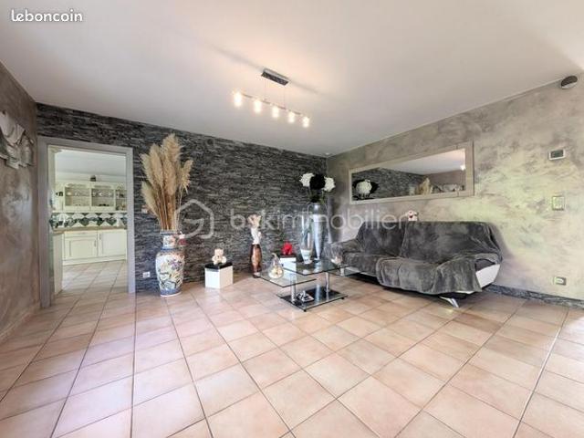 Maison 7 pièces 156 m²