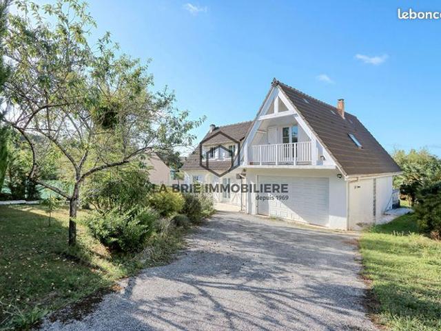 Maison 7 pièces 156 m²