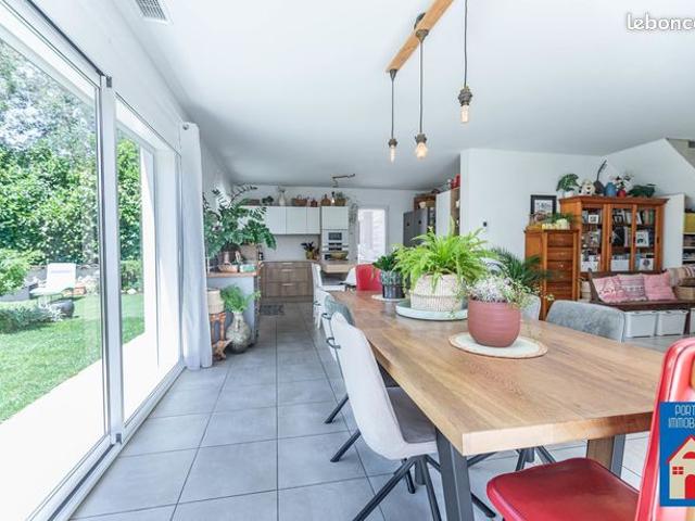 Maison 7 pièces 156 m²