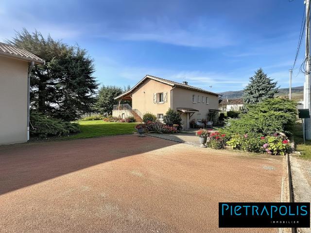 Maison 7 pièces 156 m²