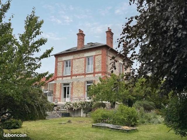 Maison 7 pièces 156 m²