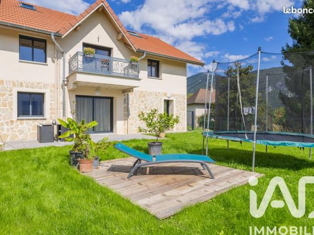 Maison 7 pièces 157 m²