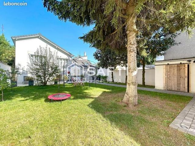 Maison 7 pièces 157 m²